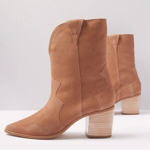This is a Kaanas Porto pointed toe western bootie in caramel